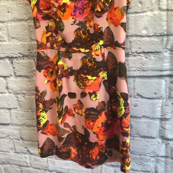 TOPSHOP Pink Floral Dress w/ Cut Out Back - Picture 4 of 8